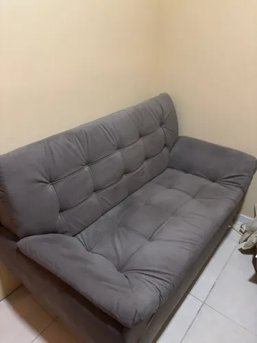 Sofá de dois lugares