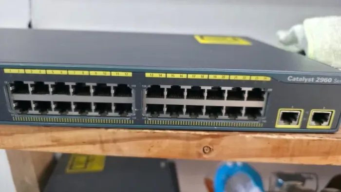 3 Switch Cisco Catalyst 2960 Series