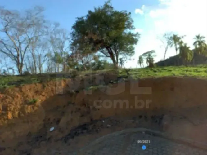 Terreno com 777,82m² no loteamento Residencial Mangabeiras