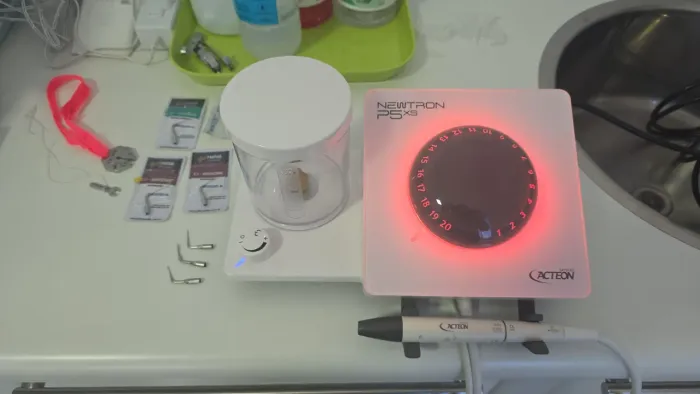 Ultrassom piesoelétrico Newtron P5Xs Acteon Satelec em excelente estado.