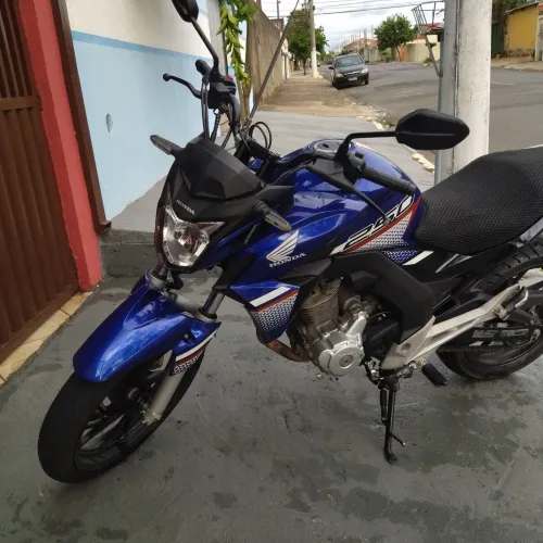 Moto Twister top de linha