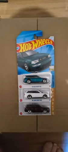 Hot Wheels KIT Com 3 Audi Avant RS2