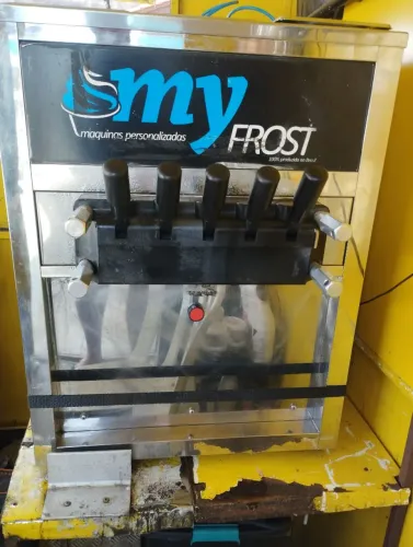 Máquina  de Sorvete Expresso 3 cubas , My Frost