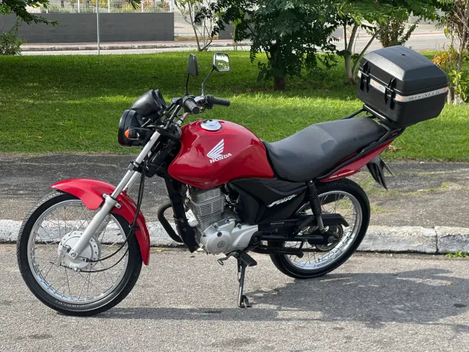 Honda CG Fan ESI 150 cc com partida elétrica