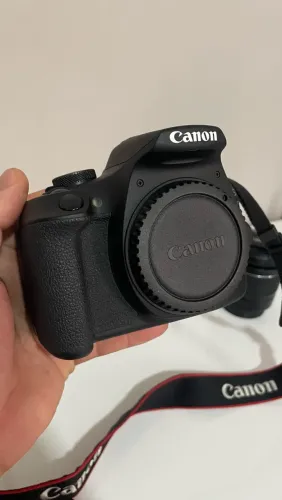 Canon T7 plus