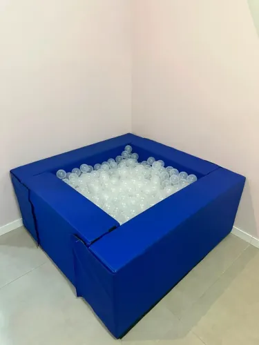 Piscina de Bolinhas ? 125x125 cm Estado: Seminovo - Spider