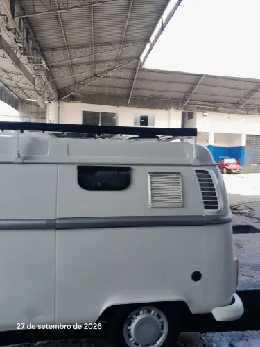 Volkswagen Kombi Furgão 1.4 MI Total Flex 8V 2010