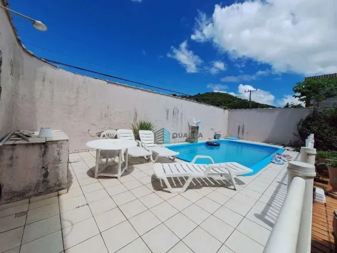 Casa com 4 dormitórios à venda, 229 m² por R$ 2.150.000,00 - Itacorubi - Florianópolis/SC