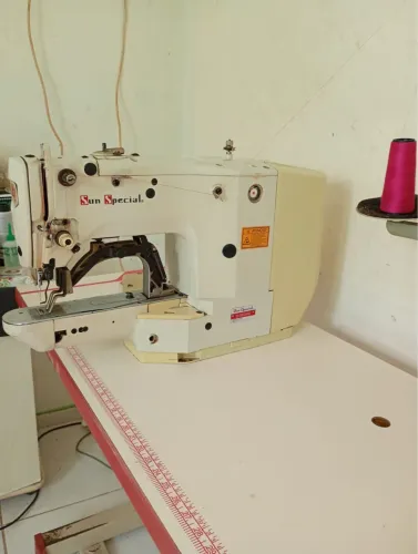 Máquina de costura travete (sunstar
