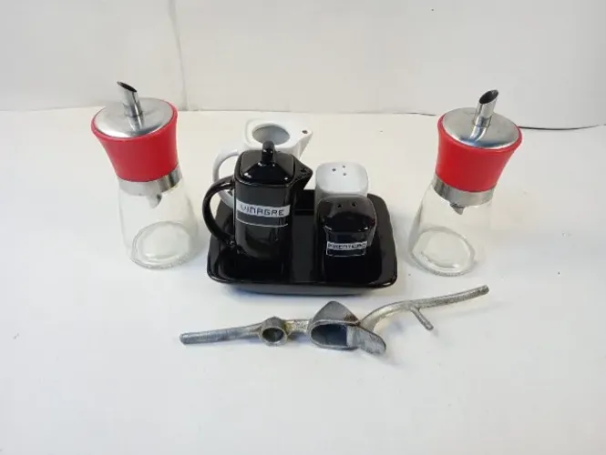 Lote Utensílios de Cozinha - Galheteiro Cerâmica com Bandeja + Dosadores Vidro + Espremedo