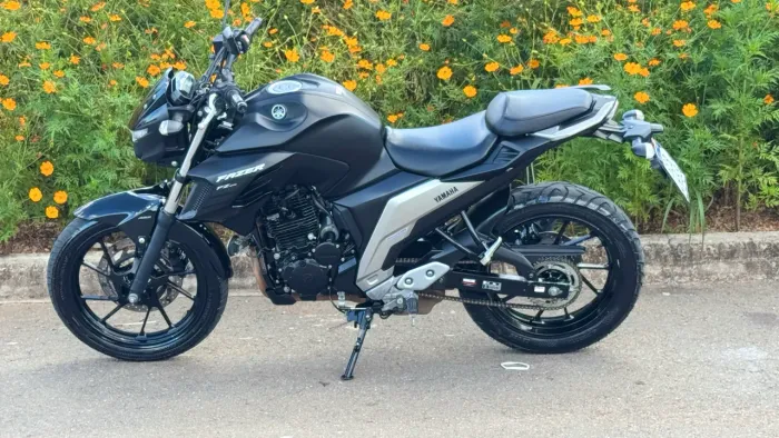 YAMAHA FZ25 22/23 ÚNICO DONO