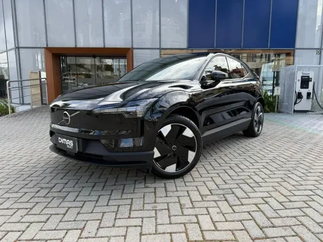 Volvo EX30 E60 Plus (elétrico) 2024