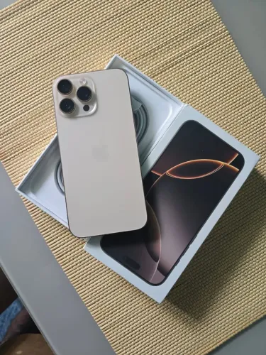 16 pro max 256GB semi impecável