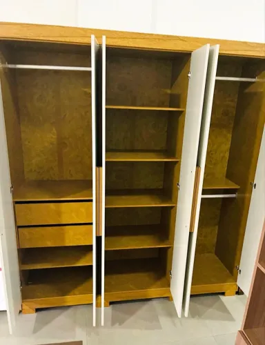 GUARDA ROU PA 6 ?PORTAS DE ABRIR COM GAVETAS INTERNAS