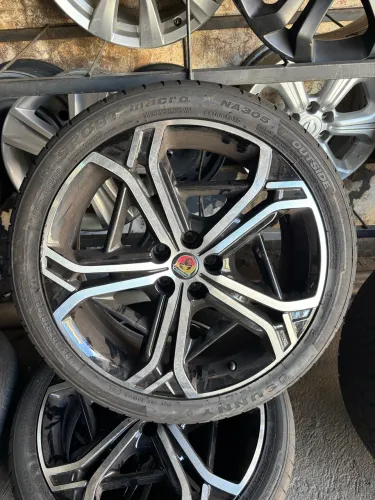 Rodas Fiat Fast Back aro 18 Originais + Pneus Semi Novos
