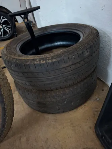 Pneu original creta - 215/60/17 Goodyear - Duas peças por 200,00 - Anápolis-Go