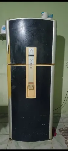 Geladeira, pra vender hoje ...