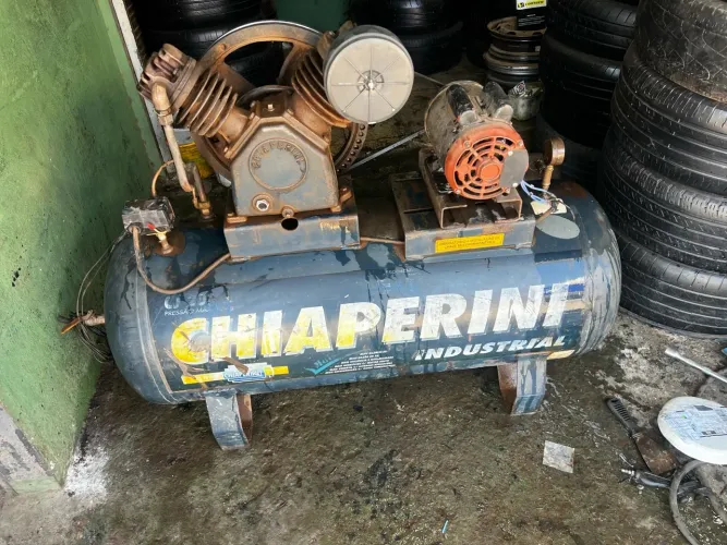 Compressor chiaperini 200 litros 20 pés monofásico