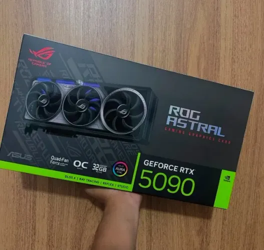 Placa de Vídeo Nvidia Rog Astral Rtx 5090 Lacrado com Nota