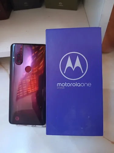 MOTOROLA ONE HYPER