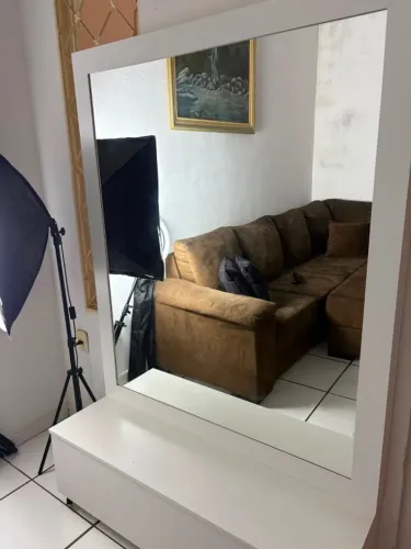 Espelho Grande Corpo Inteiro com Moldura Branca - Ótimo Estado