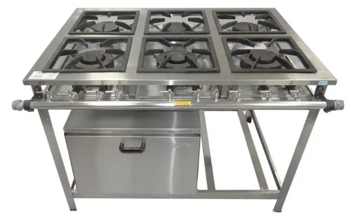 Fogão industrial com forno seis bocas