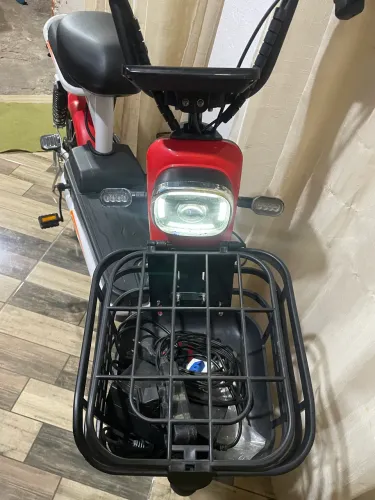 Scooter elétrica super nova ( LER A BIO TODA )