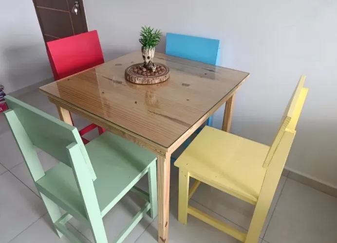 Conjunto mesa e cadeira infantil / madeira - rústico 