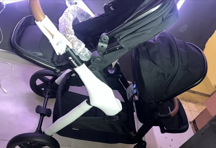 Kit carrinho para gemêos ( NOVO)