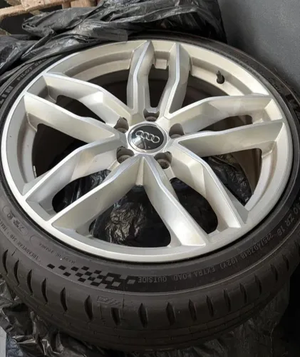 Rodas Aro 18 / Modelo Audi RS