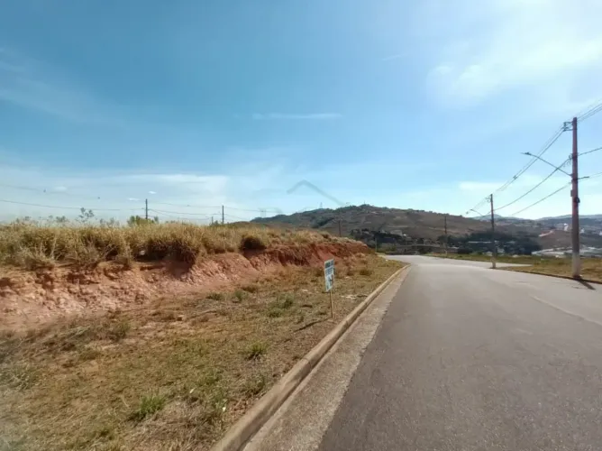 Terreno em bairro residencial