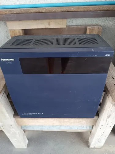 Vendo central telefônica Panasonic kx tda200. Leia.