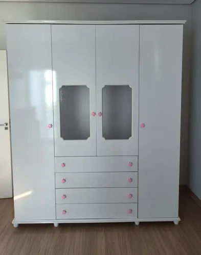 Guarda roupa infantil