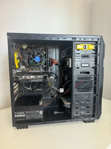 PC Gamer i5 9400F + GTX 1660 Ti + Monitor Odyssey 144Hz + Teclado, Mouse e Mousepad