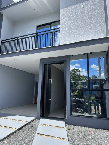 Casa geminada Glória nova 2 suítes mobiliada 