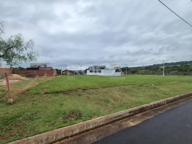 Terreno em Condomínio à Venda no Recanto do Sabiá, São Carlos