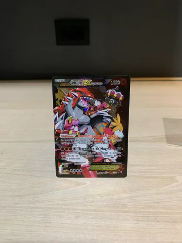 Groudon EX da Equipe Magma (Carta Pokemon)