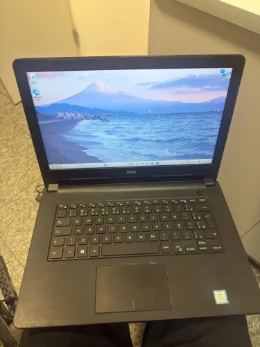 Notebook Dell conservado
