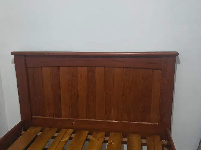 Cama de casal madeira angelin maciça com colchão
