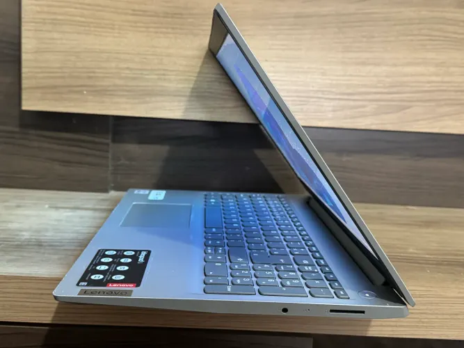 Notebook LENOVO IdeaPad 3 15?  i3-10100U 8GB/240GB SSD