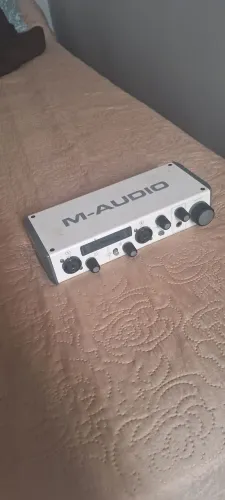 Interface de Audio M-Audio M-Track 2x2