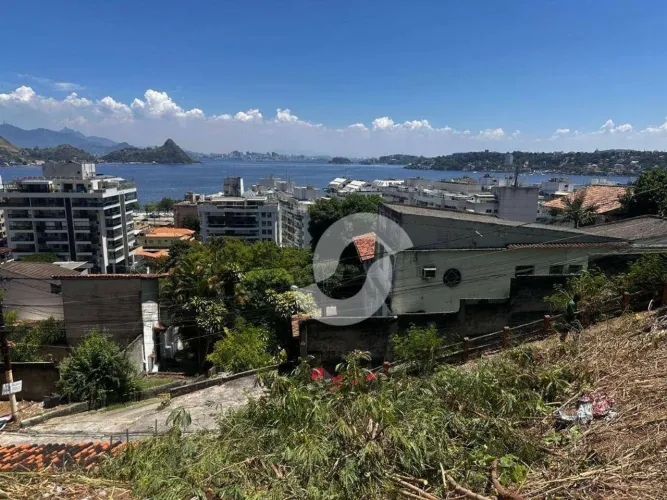 Terreno à venda, 371 m² por R$ 585.000,00 - Charitas - Niterói/RJ