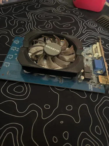 Placa de vídeo GT 730 2g