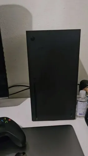 Xbox Series X - impecável pouco tempo de uso