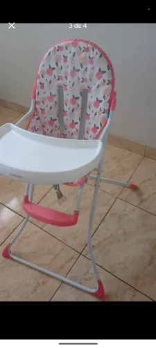 Cadeirinha de alimentação 