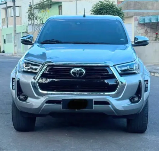 Toyota Hilux CD SRX Plus 4X4 2.8 TDI Die. Aut. 2024