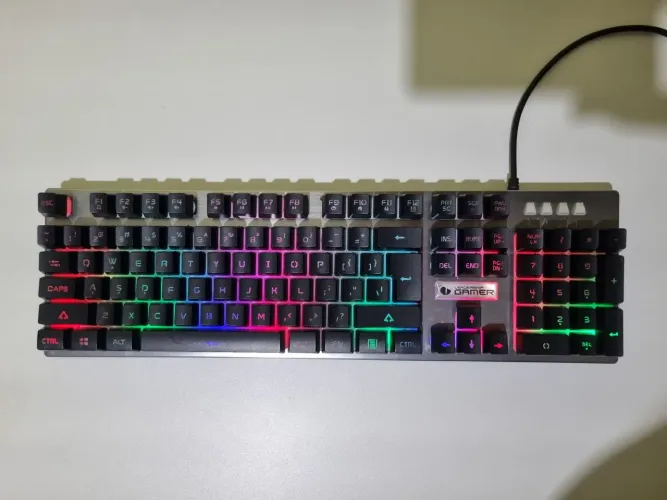 Teclado Gamer SEMI-MECÂNICO padrão AMERICANO