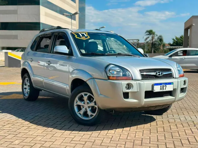 Hyundai Tucson 2.0 MPFI GLS 16V 143cv 2WD Flex 4P AUT 2017