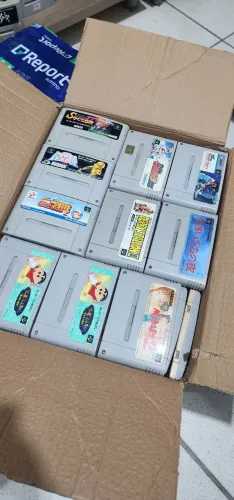 Lote de 100 jogos de Super Famicom 