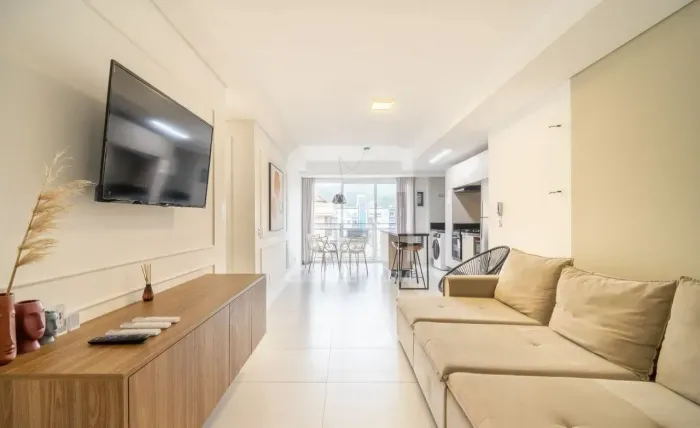 Apartamento com 2 dormitórios em Jurerê - Florianópolis